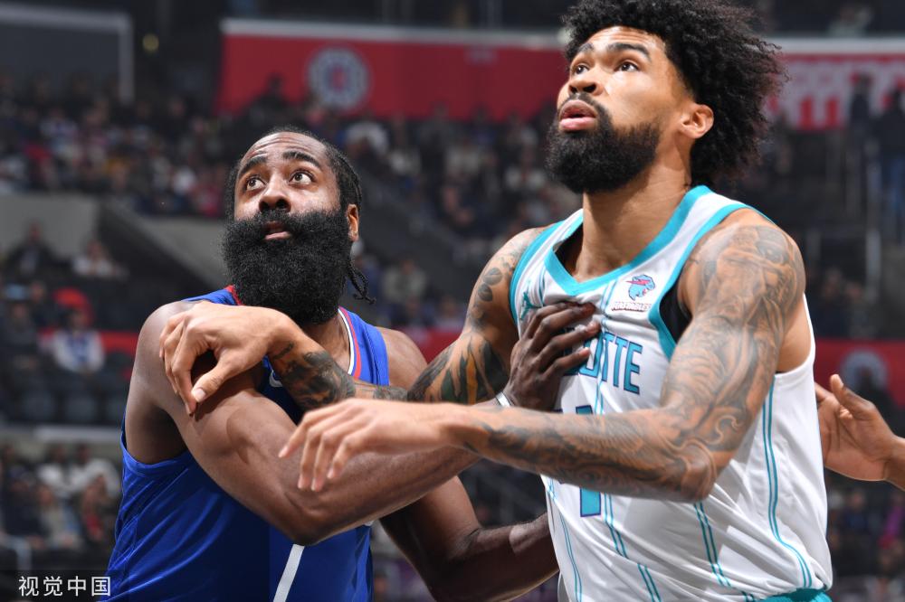 些束手束脚 些束手束脚