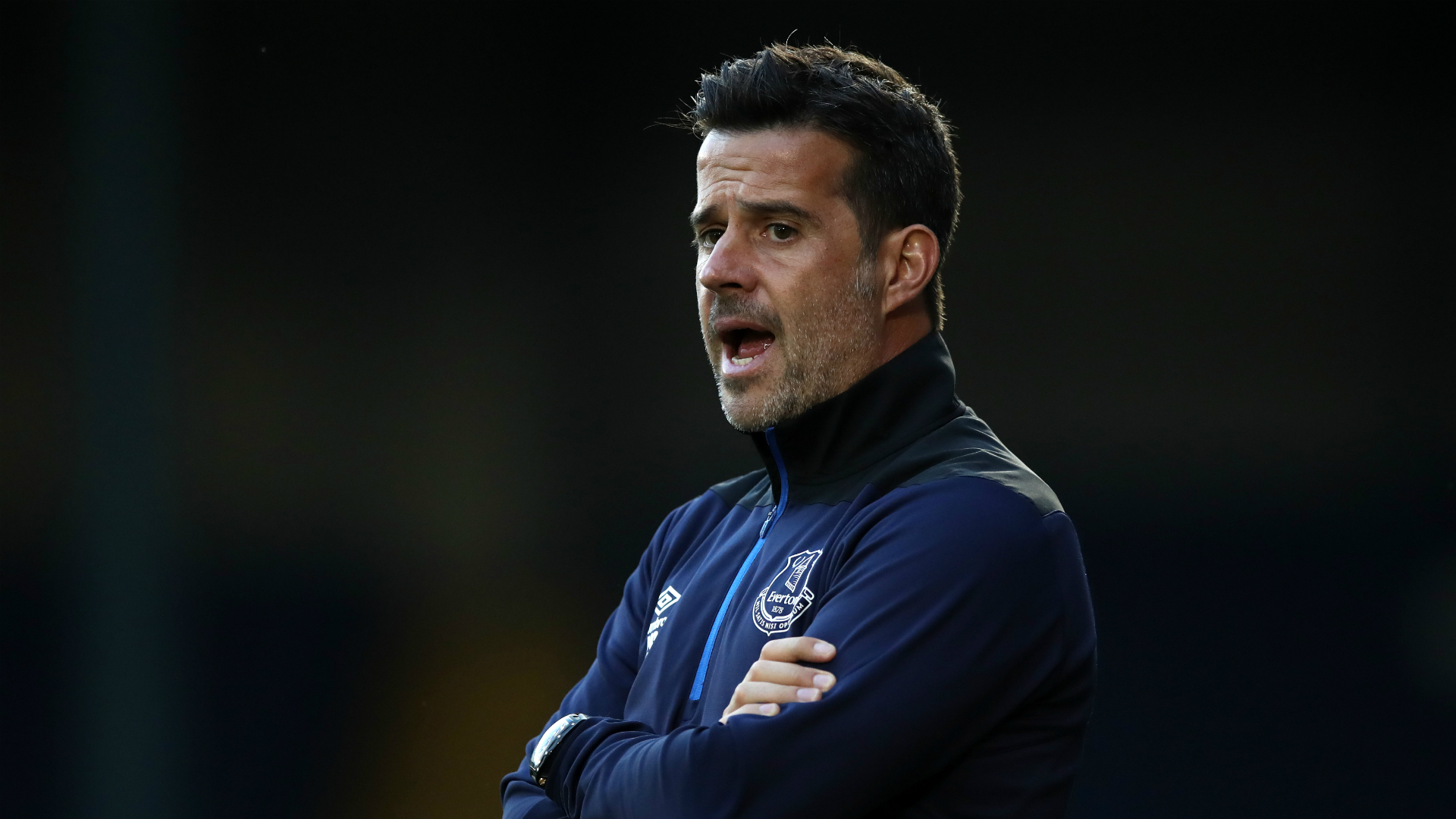 比到場均威 比到場均威